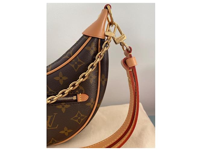 Borsa a mano Louis Vuitton Loop Monogram Canvas Marrone D'oro Caramello - vista 8