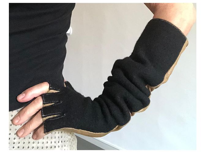 Lange zweifarbige Handschuhe oder Fäustlinge aus Leder + Wolle Gr. 7 Chanel Schwarz Beige - Ansicht 6