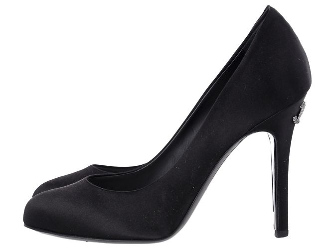 Timeless Pumps Chanel con logo sul retro in raso nero - vista 2