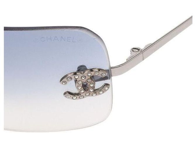 Occhiali da sole Chanel blu e argento in plastica - vista 5