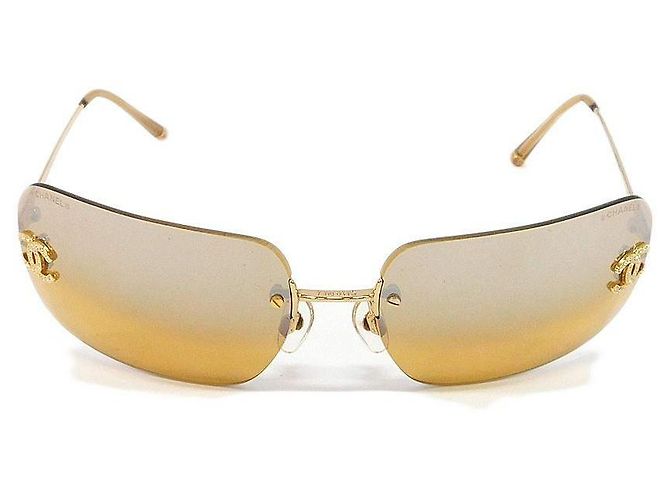 Chanel Occhiali da sole con strass dorati e lenti arancioni 4017-D D'oro Arancione - vista 3