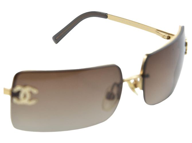 Occhiali da sole Chanel CC Logo con Strass 4104-B Marrone Oro D'oro - vista 4