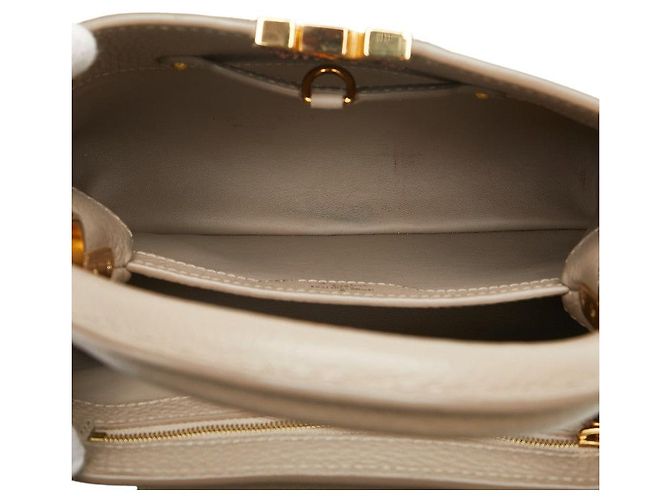 Bolso de piel de pitón Louis Vuitton Capucines BB Beige - vista 4
