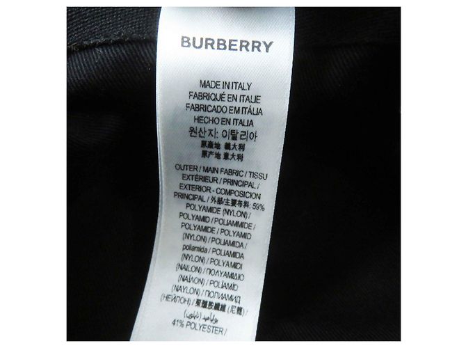 Cappello Burberry TB Logo in nylon nero e poliestere - vista 9