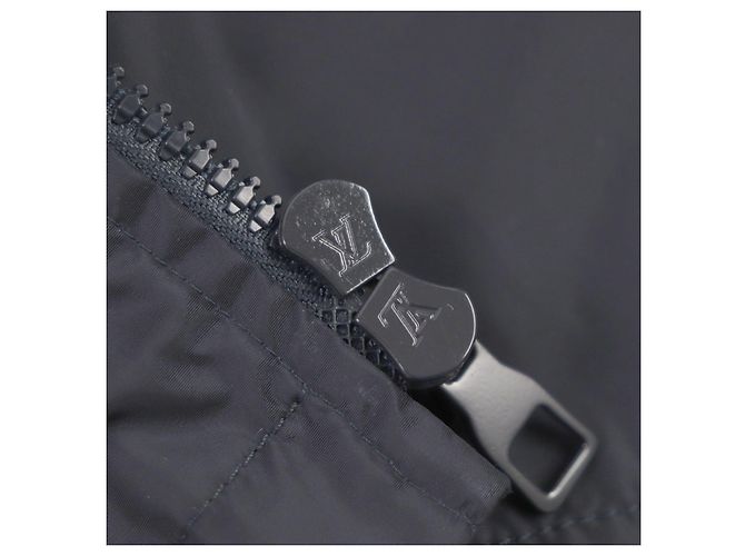 Cazadora de lluvia de nylon Louis Vuitton 1A5CWA Azul marino - vista 9