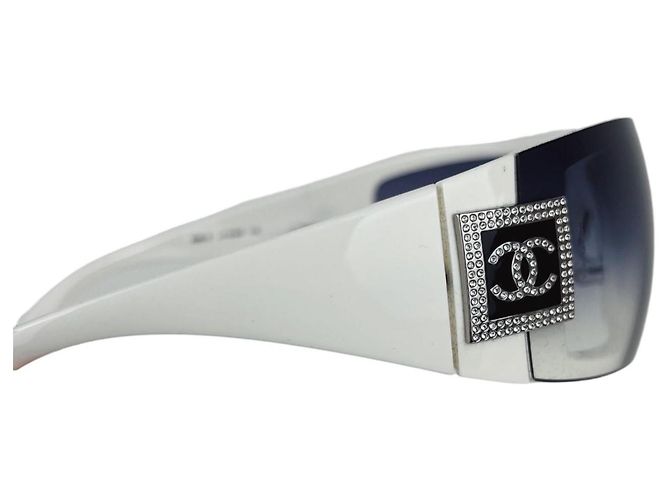 Gafas de sol Chanel 4117-B Blancas Azules Blanco - vista 3