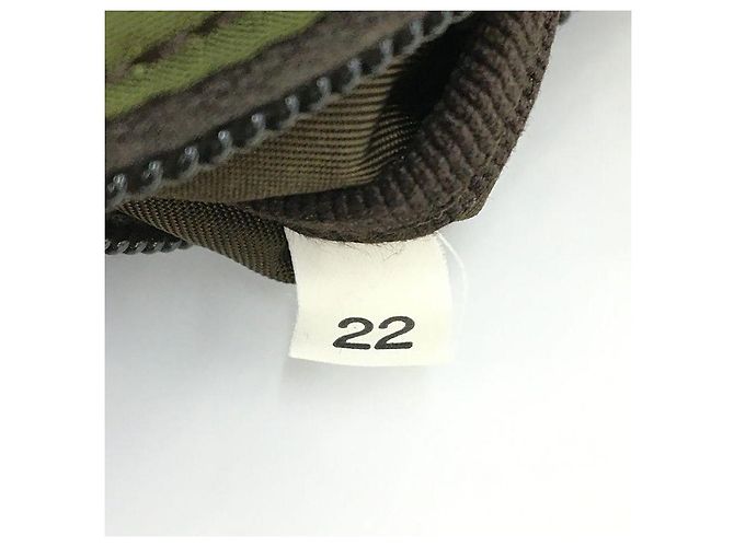 Clutch Prada in Nylon Khaki Verde Scuro Cachi - vista 8
