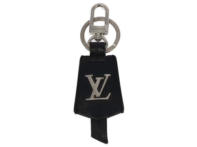 LOUIS VUITTON Cloche Cle Charm Pelle Nera Argento M68020 LV Auth ac3402 Nero - vista 2