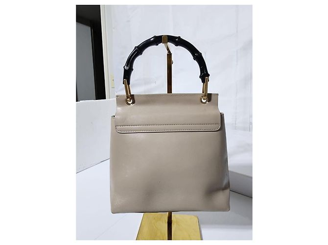 Bolsa de mão de couro Gucci Bamboo com aba bege - vista 5