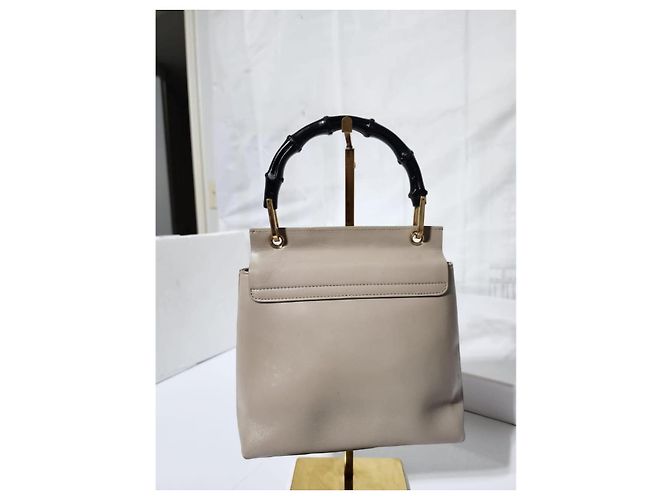 Bolsa de mão de couro Gucci Bamboo com aba bege - vista 7
