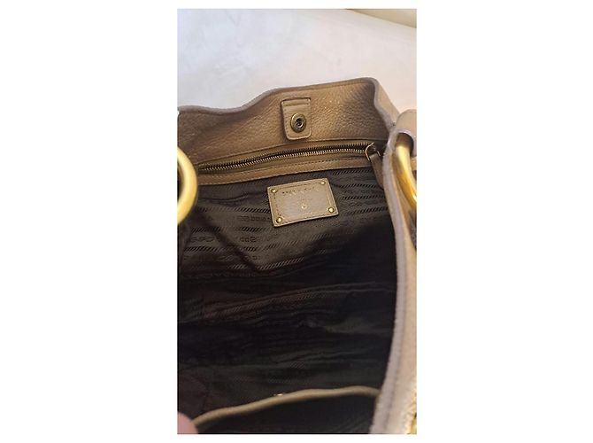 Borsa hobo Prada Cervo Lux in pelle beige dorato - vista 14