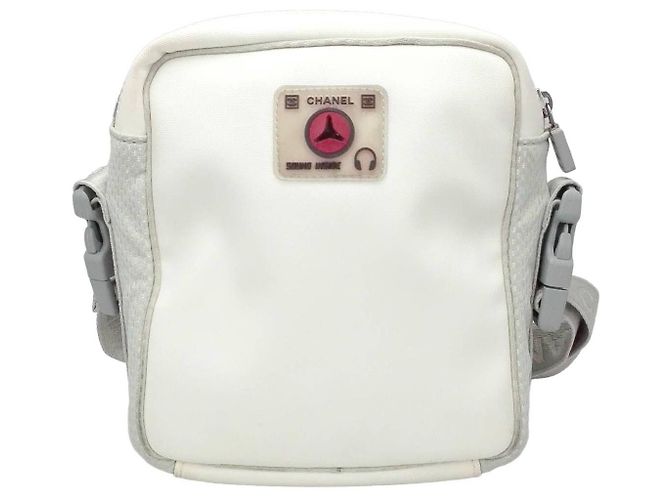 Borsa da viaggio Chanel Sport bianca e rossa in nylon Bianco Rosso - vista 3