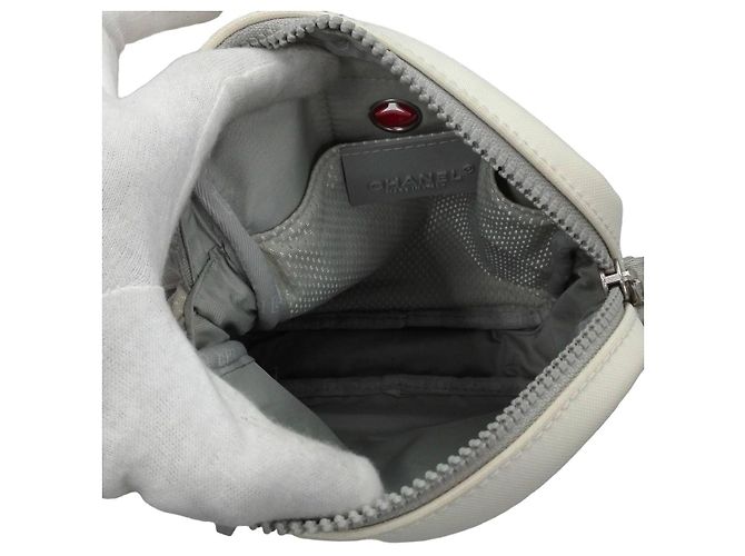 Borsa da viaggio Chanel Sport bianca e rossa in nylon Bianco Rosso - vista 5