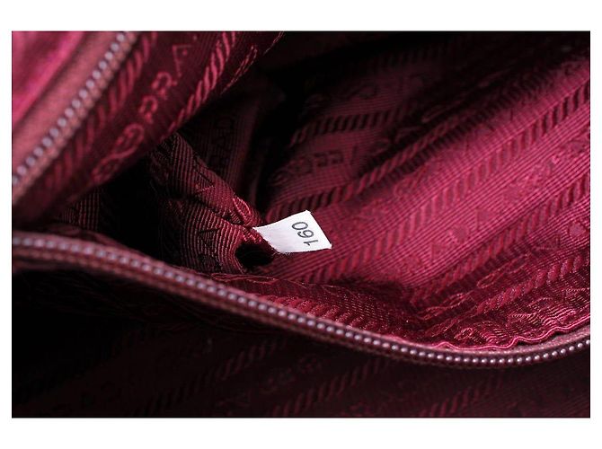 Prada Tote Bag aus rotem Leder - Ansicht 8