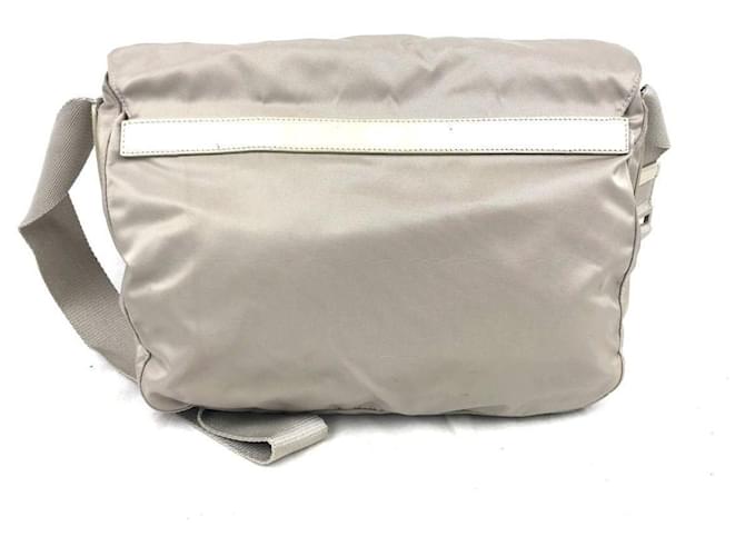 Borsa a spalla Prada in nylon grigio argento - vista 3