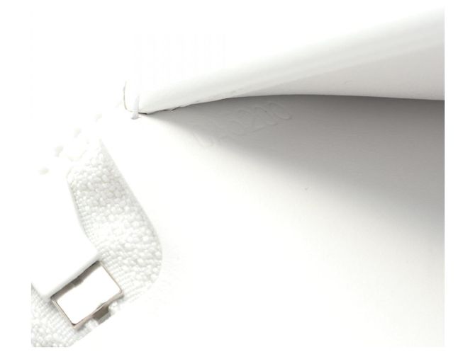 Louis Vuitton Zippy Wallet Vertical Taurillon Leather Long Wallet White - view 5