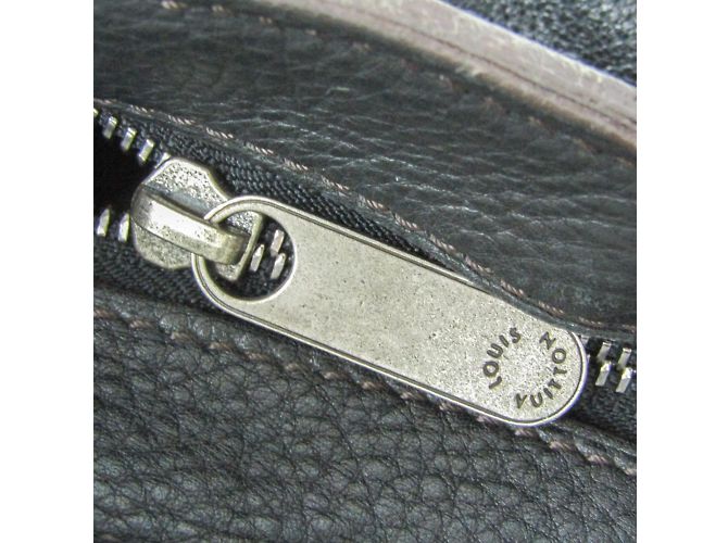 Borsa a Spalla Mahina Solar PM Louis Vuitton Nero - vista 9