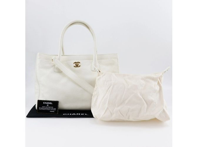 Borsa Executive Chanel in Pelle Caviar Bianca Bianco - vista 19