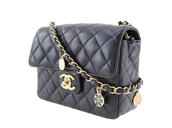 Chanel Matelasse Shoulder Bag Black - view 2