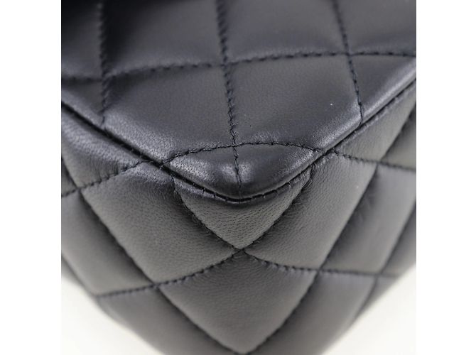 Chanel Matelasse Shoulder Bag Black - view 4