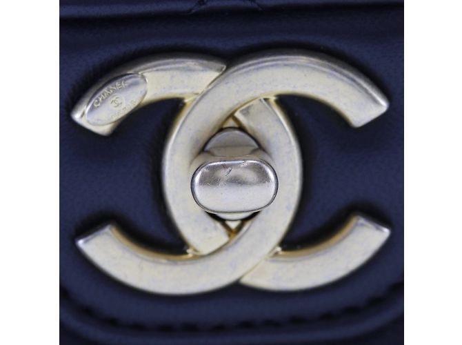 Chanel Matelasse Shoulder Bag Black - view 7