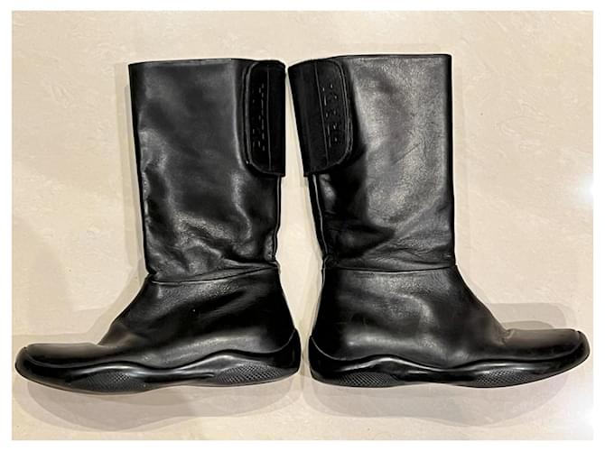 Botas Prada de couro preto - vista 2