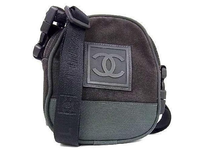 Borsa da viaggio Chanel Sport in nylon nero e verde scuro - vista 2