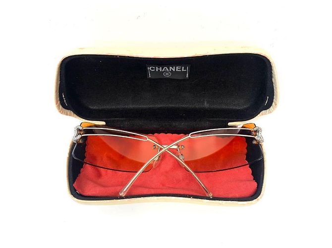 Occhiali da sole Chanel senza montatura con strass rosa e logo CC oro Arancione - vista 9