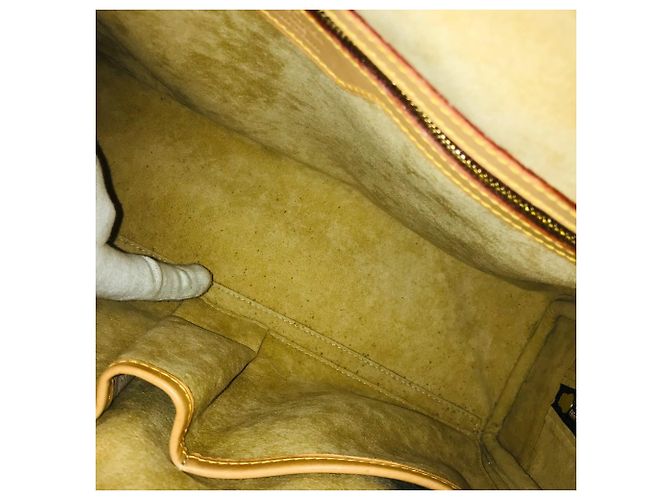 Borsa Louis Vuitton Rivoli Marrone Monogramma - vista 5