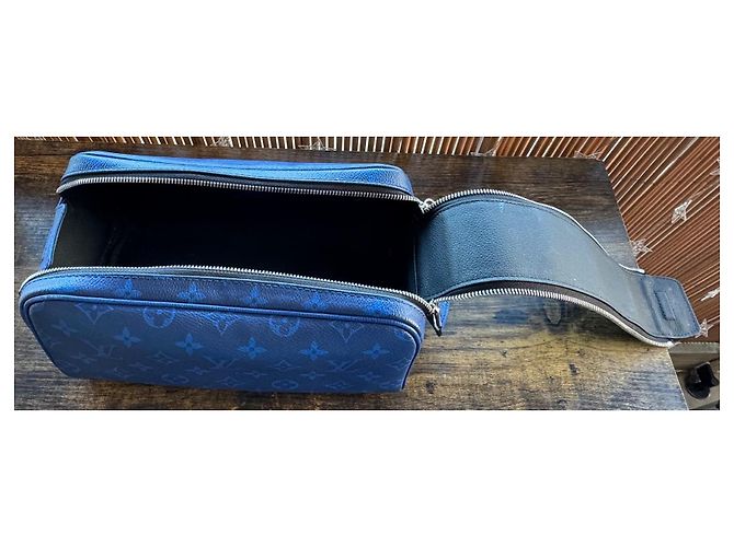 Necessaire Louis Vuitton blu - vista 4