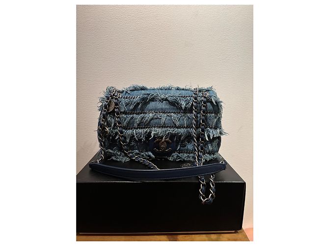 Collezione Crociera 2015 di Chanel Timeless a Dubai Blu chiaro - vista 5