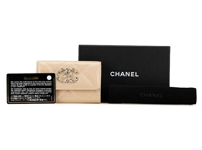 Chanel 19 Chanel Lambskin Card Case Beige - view 8