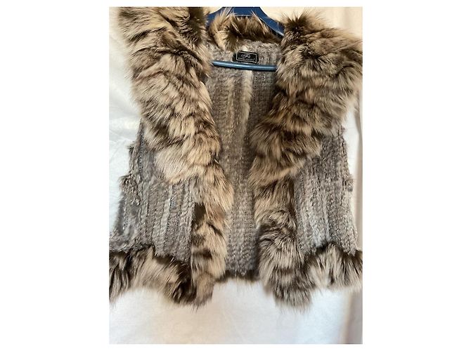 Autre Marque Chaqueta sin mangas Angélique.L de conejo con cuello de zorro - vista 2