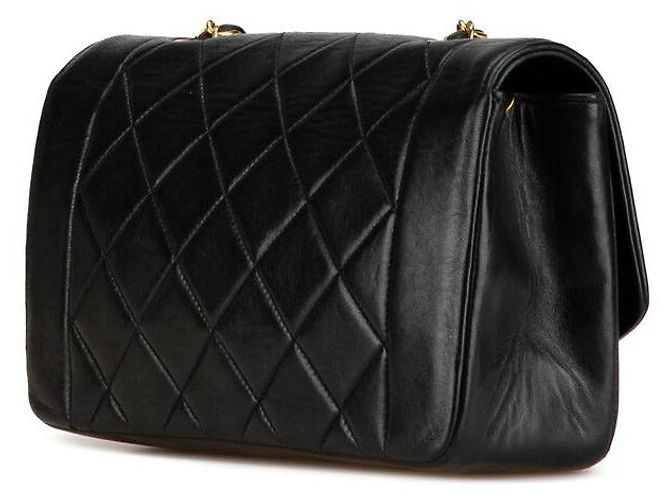 Chanel Matelasse Diana22 Leather Shoulder Bag Black - view 2