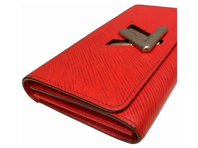 Louis Vuitton Epi Leather Twist Wallet M61179 Red - view 3