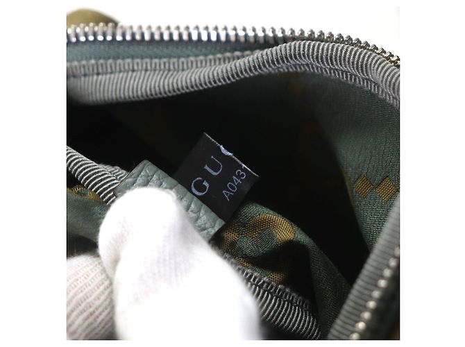 Belt bag in pelle e nylon ripstop GG di Gucci Verde - vista 14