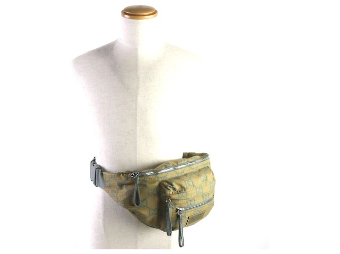 Belt bag in pelle e nylon ripstop GG di Gucci Verde - vista 3