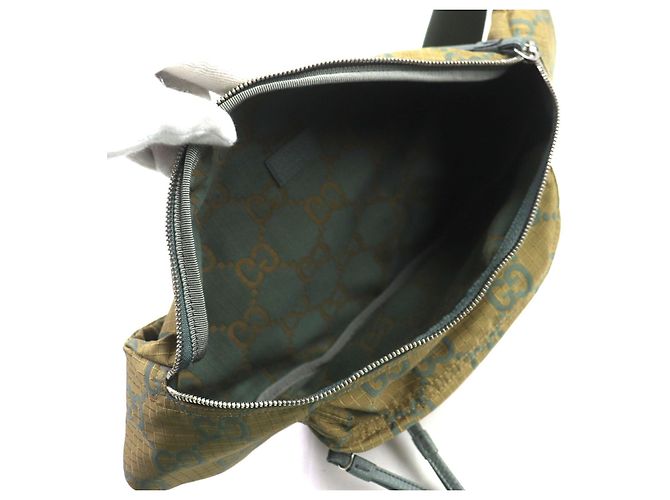 Belt bag in pelle e nylon ripstop GG di Gucci Verde - vista 7