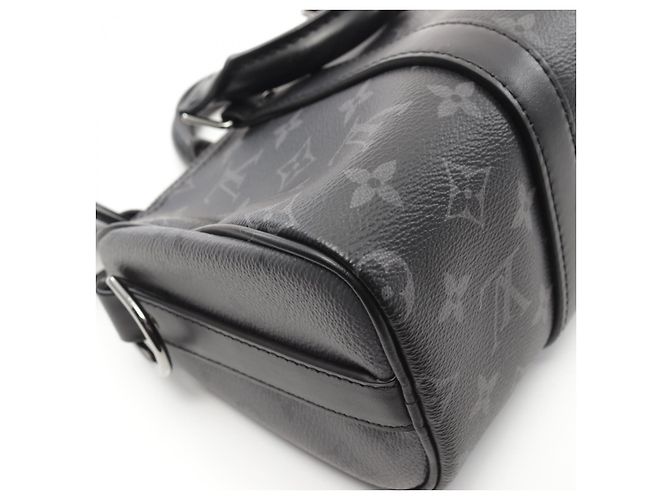 Sac à main Louis Vuitton Keepall Bandouliere 25 M46271 Gris - vue 6
