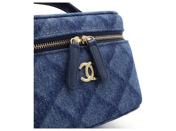 Chanel Denim Matelasse Chain Vanity Bag AS3171 Blue - view 6