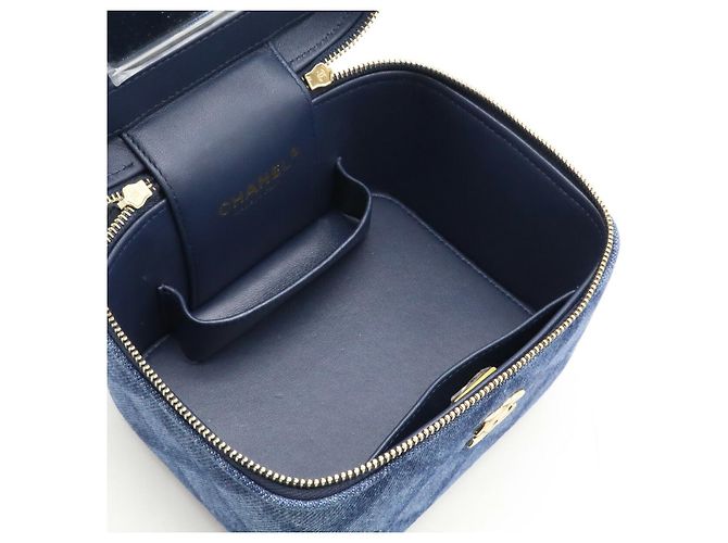 Chanel Denim Matelasse Chain Vanity Bag AS3171 Blue - view 8