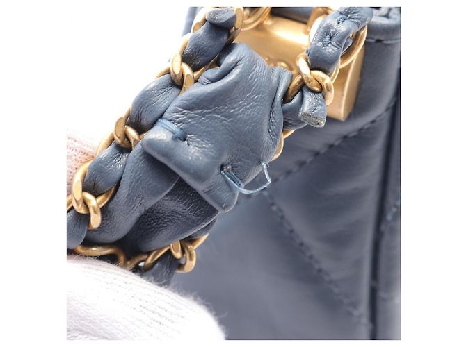 Chanel 19 Matelasse Hobo Handbag Leather Blue - view 6