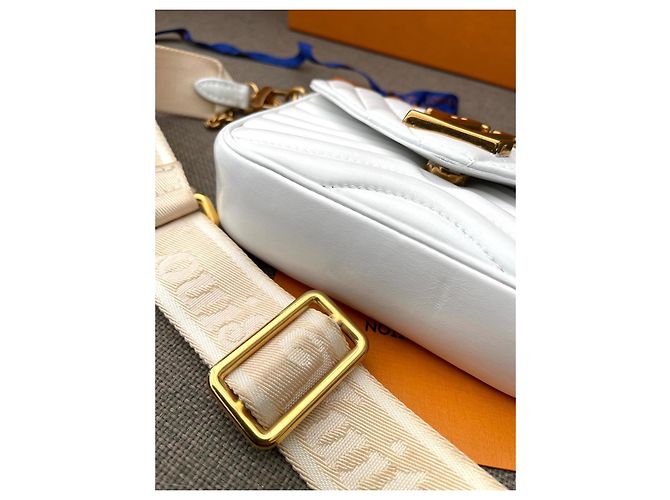 Louis Vuitton Multi Pochette New Wave Branca Couro Branco - vista 7