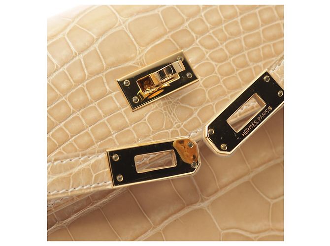 Sac à main Hermès Kelly 25 en alligator beige - vue 6
