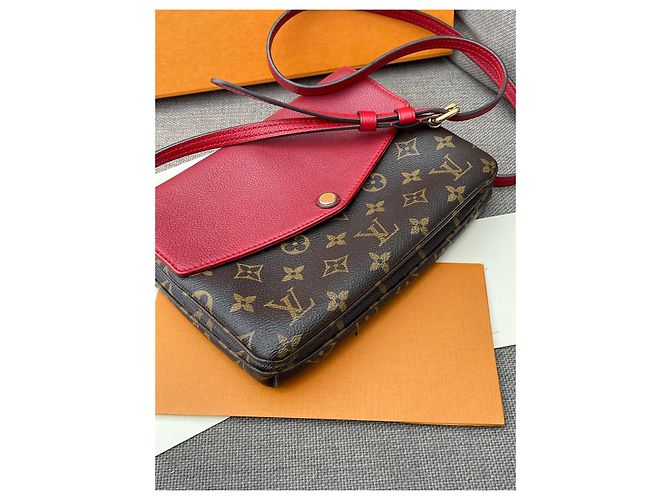 Louis Vuitton borsa a tracolla Twice marrone rossa tela Rosso - vista 13