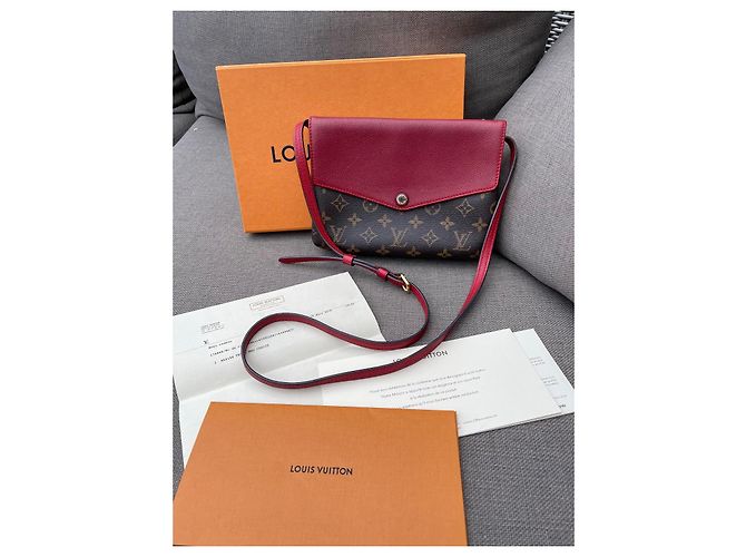 Louis Vuitton borsa a tracolla Twice marrone rossa tela Rosso - vista 3