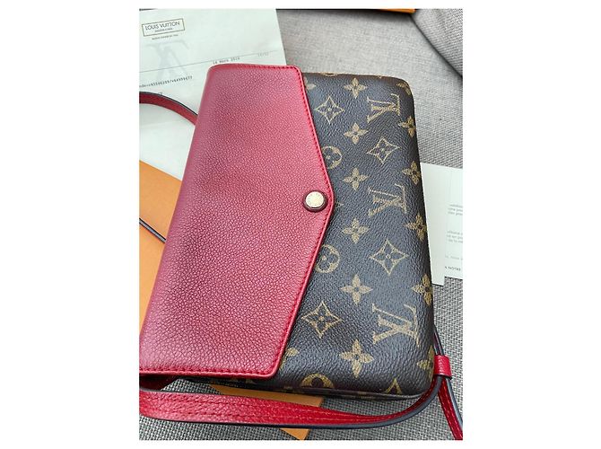 Louis Vuitton borsa a tracolla Twice marrone rossa tela Rosso - vista 7