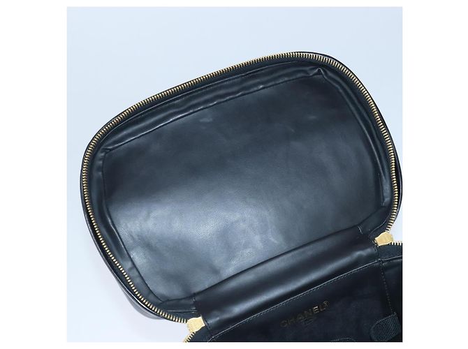 CHANEL Vanity Pouch Smalto Nero Oro CC Auth bs20242 D'oro - vista 8