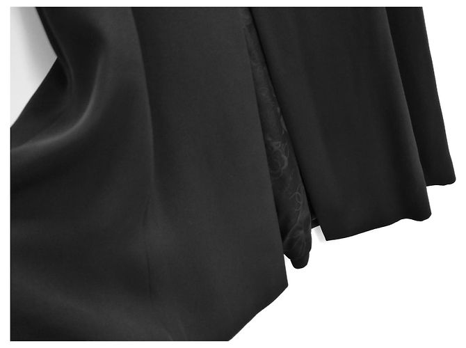 Manteau robe noir à manches courtes Chanel Resort 2010 - vue 7