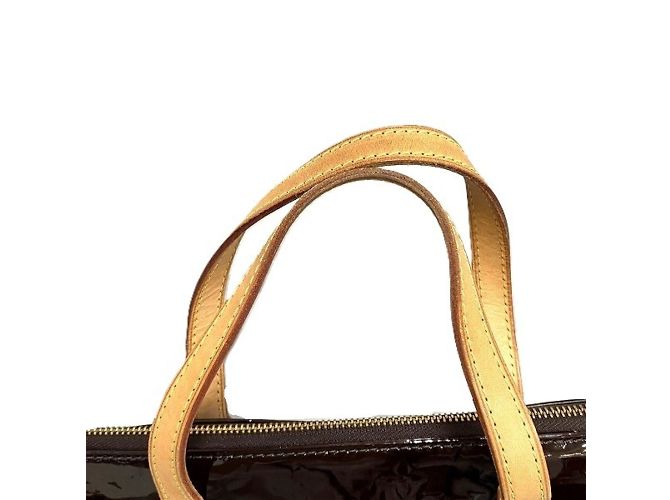 Borsa Louis Vuitton Vernis Bellevue PM Bordò - vista 9